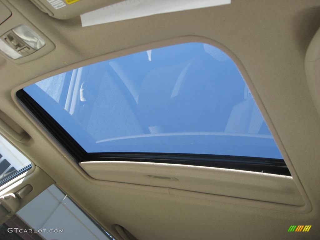 2004 Highlander V6 4WD - Super White / Ivory photo #18