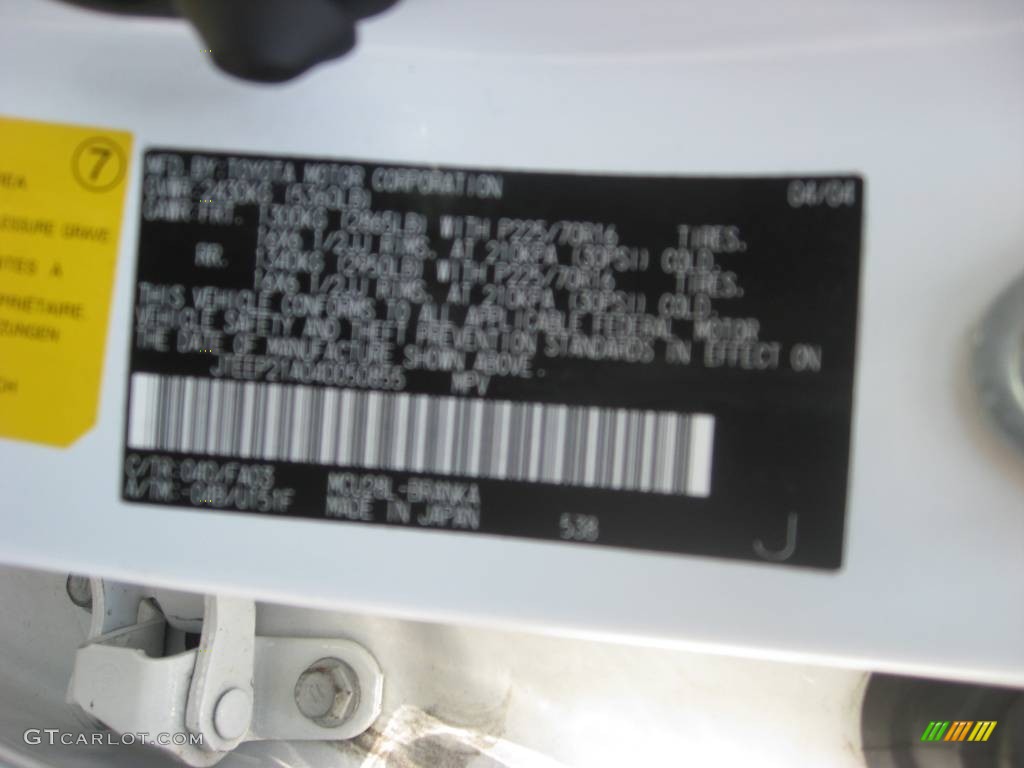 2004 Highlander V6 4WD - Super White / Ivory photo #19