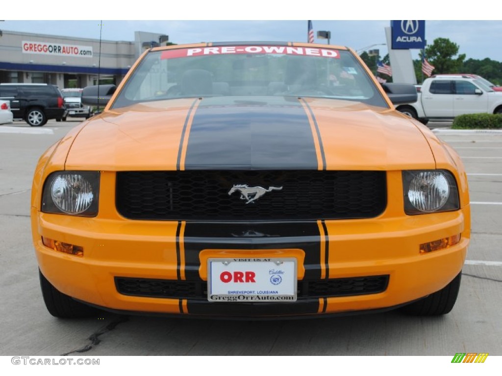 2007 Mustang V6 Premium Convertible - Grabber Orange / Dark Charcoal photo #2