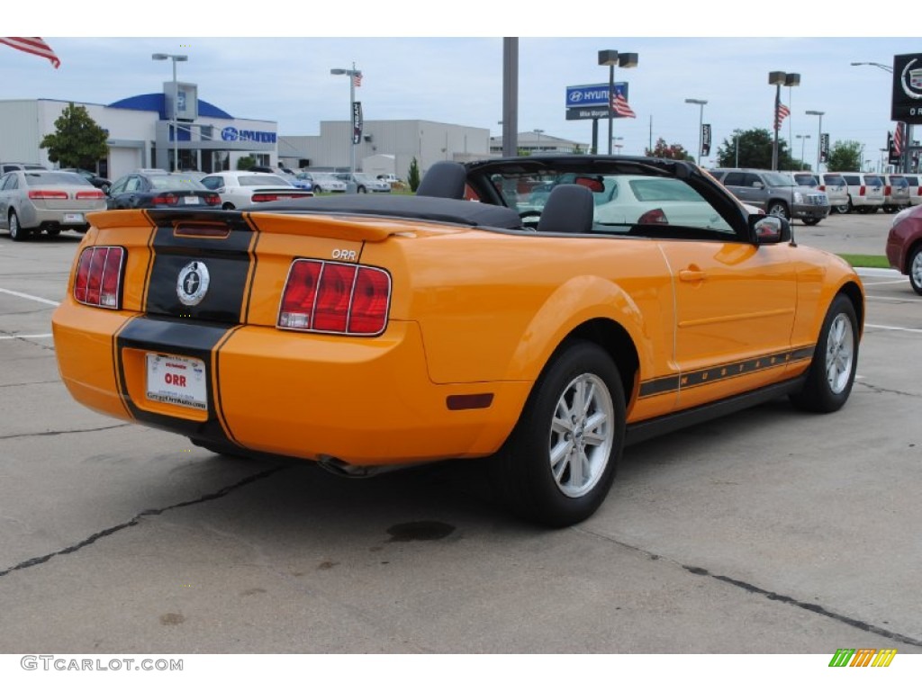2007 Mustang V6 Premium Convertible - Grabber Orange / Dark Charcoal photo #5