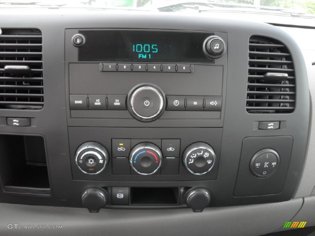 2011 Chevrolet Silverado 3500HD Crew Cab 4x4 Chassis Commercial Controls Photos
