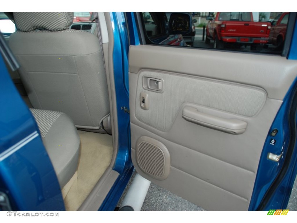 2002 Nissan Frontier SE Crew Cab Door Panel Photos