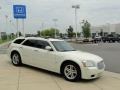 2005 Cool Vanilla White Dodge Magnum R/T  photo #3