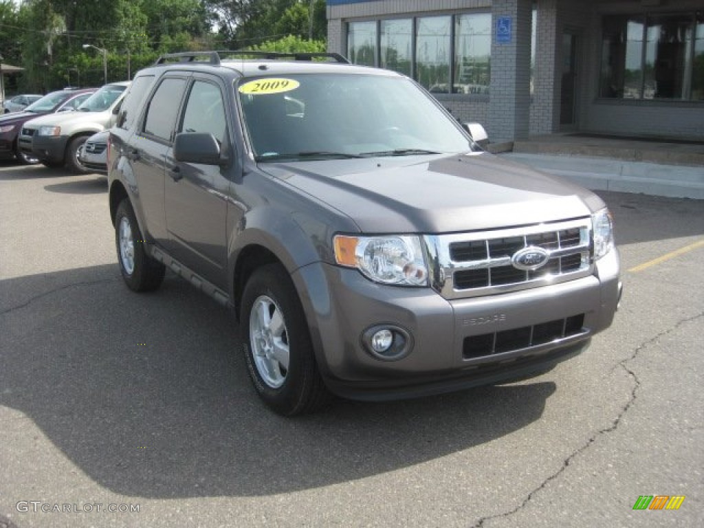 2009 Escape XLT 4WD - Sterling Grey Metallic / Charcoal photo #1