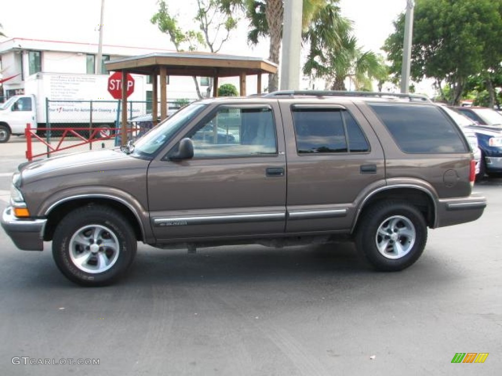 Medium Beige Mystique Metallic 1998 Chevrolet Blazer LS Exterior Photo #52202122