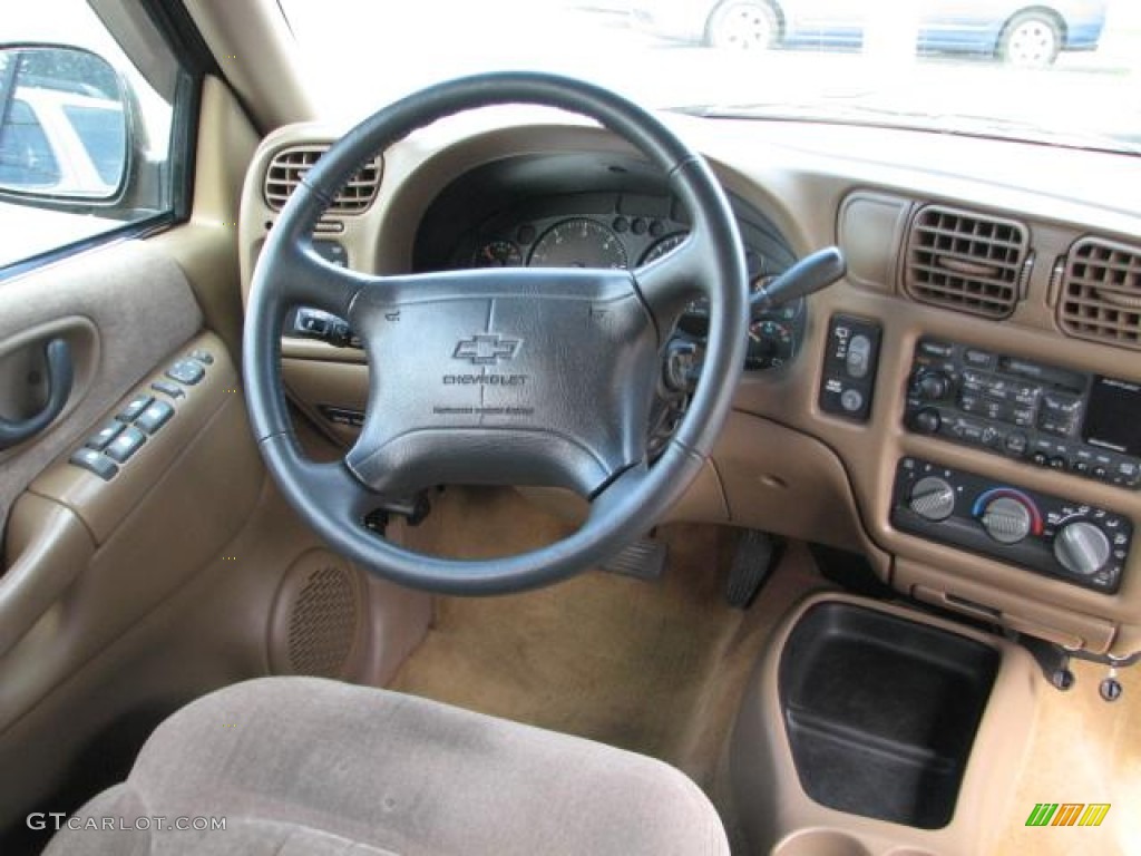 1998 Chevrolet Blazer LS Beige Dashboard Photo #52202242