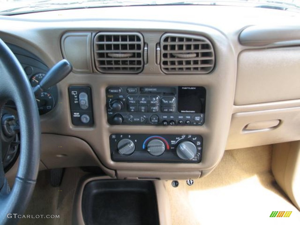 1998 Chevrolet Blazer LS Controls Photo #52202275