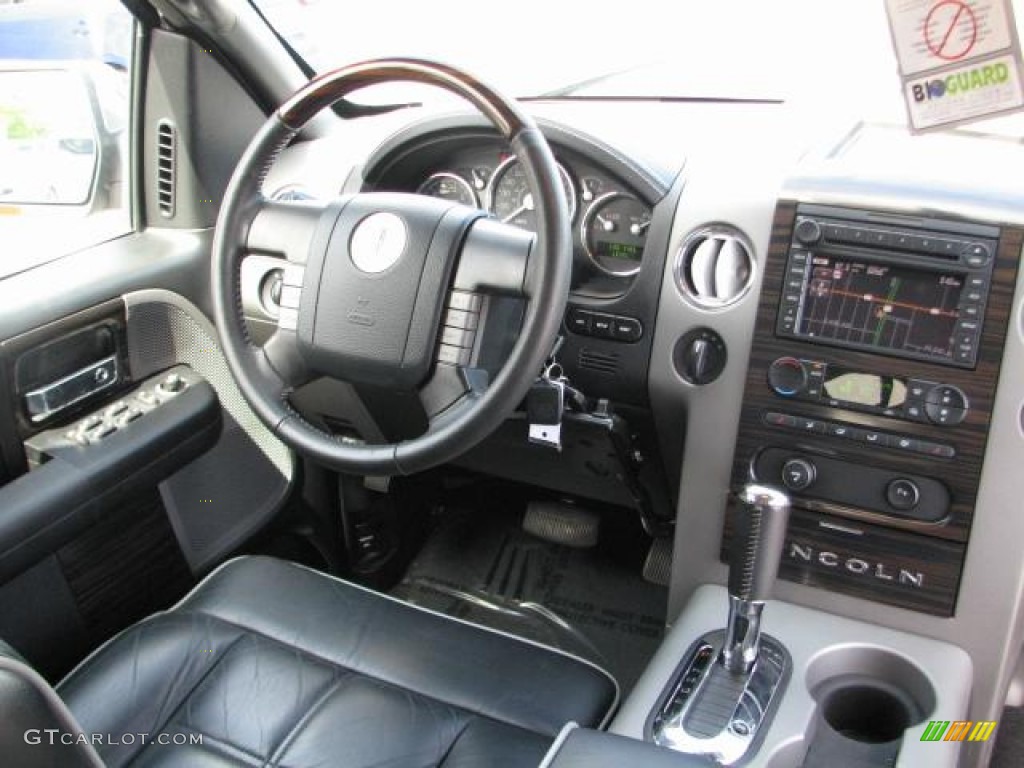 2007 Lincoln Mark LT SuperCrew 4x4 Ebony/Dove Grey Dashboard Photo #52203694