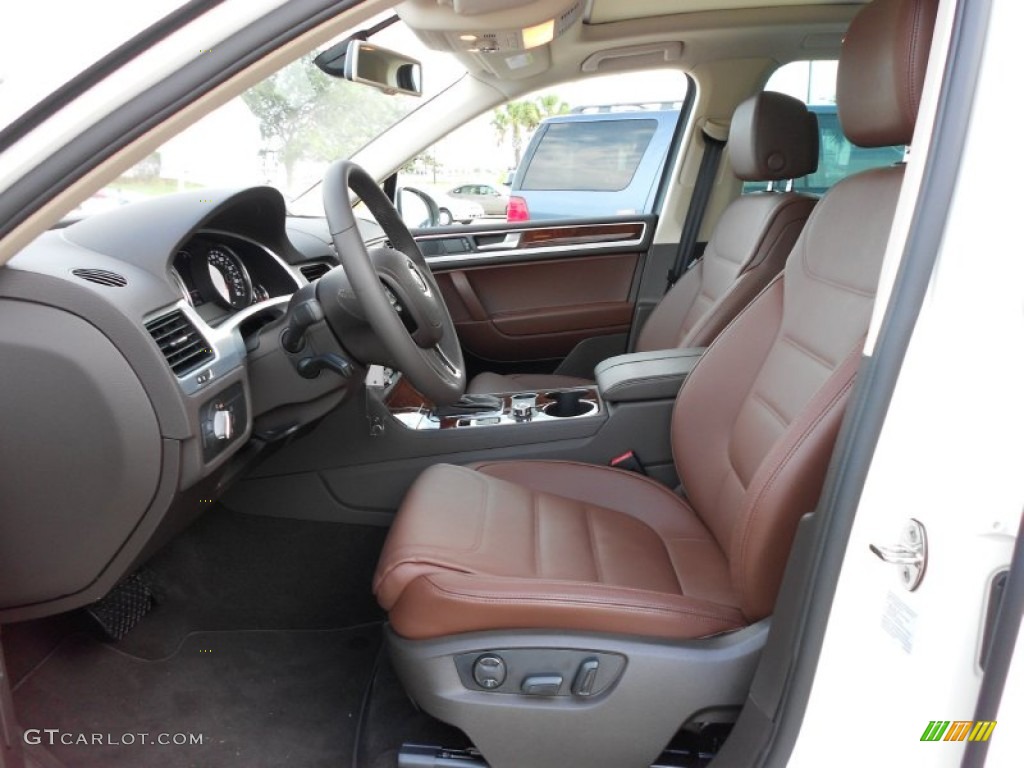Saddle Brown Interior 2011 Volkswagen Touareg VR6 FSI Lux 4XMotion Photo #52205323