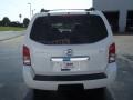 Avalanche White - Pathfinder SE Photo No. 6