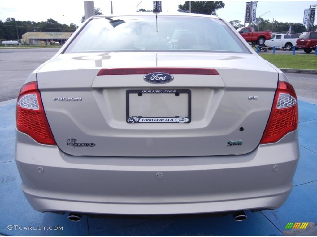 2010 Fusion SE V6 - Smokestone Metallic / Medium Light Stone photo #4