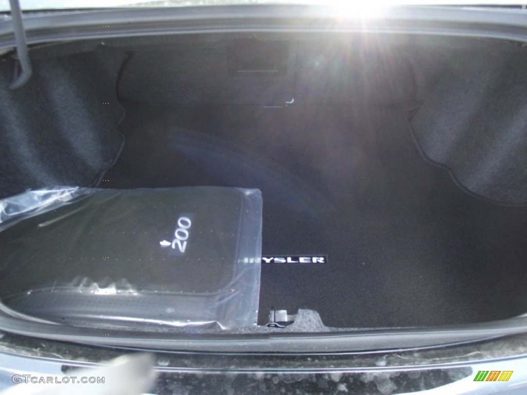 2011 Chrysler 200 S Trunk Photo #52210318