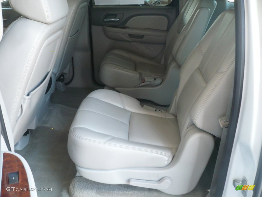 Light Titanium/Dark Titanium Interior 2008 Chevrolet Suburban 1500 LT 4x4 Photo #52214563