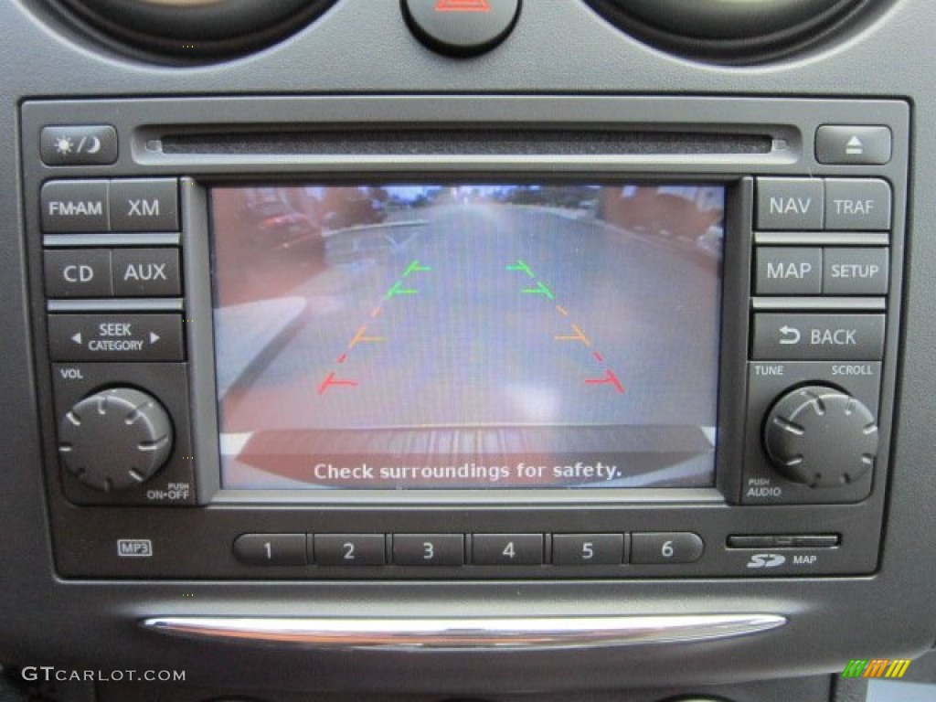 2011 Rogue SL AWD - Pearl White / Gray photo #5