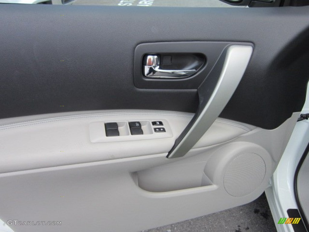 2011 Rogue SL AWD - Pearl White / Gray photo #15