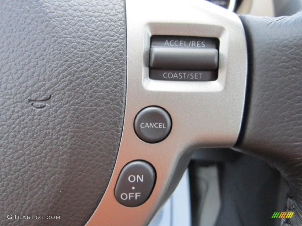 2011 Rogue SL AWD - Pearl White / Gray photo #19