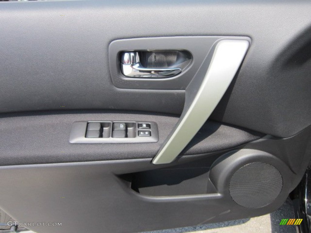 2011 Rogue S AWD - Wicked Black / Black photo #14