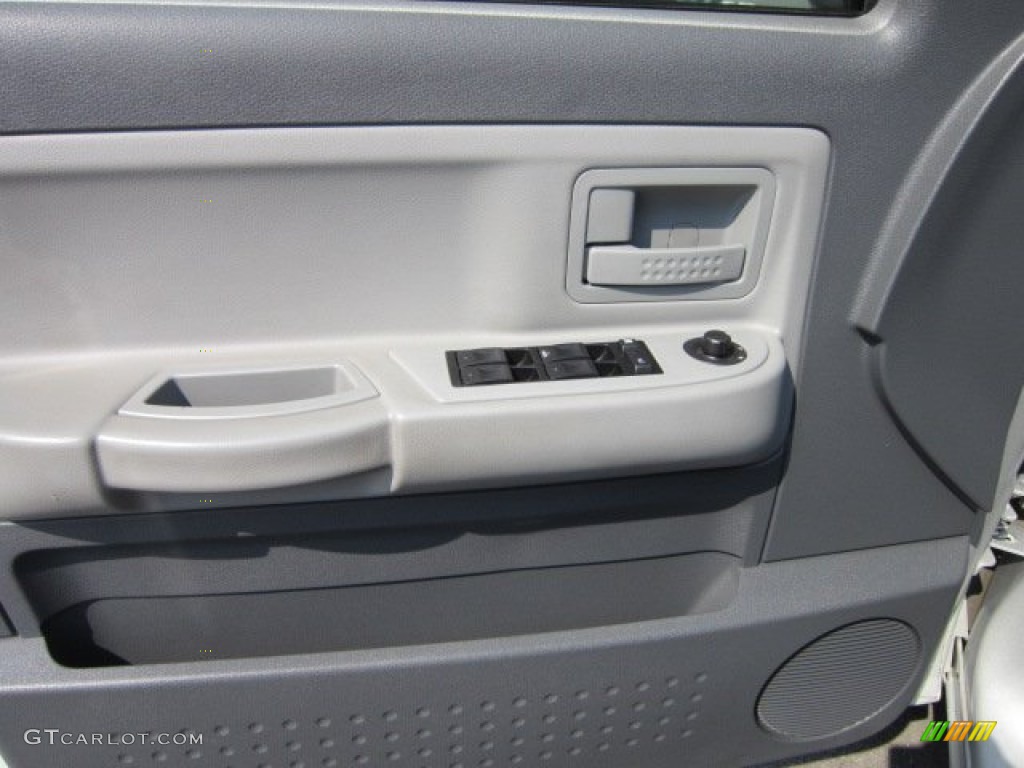 2005 Dakota SLT Quad Cab 4x4 - Bright Silver Metallic / Medium Slate Gray photo #14