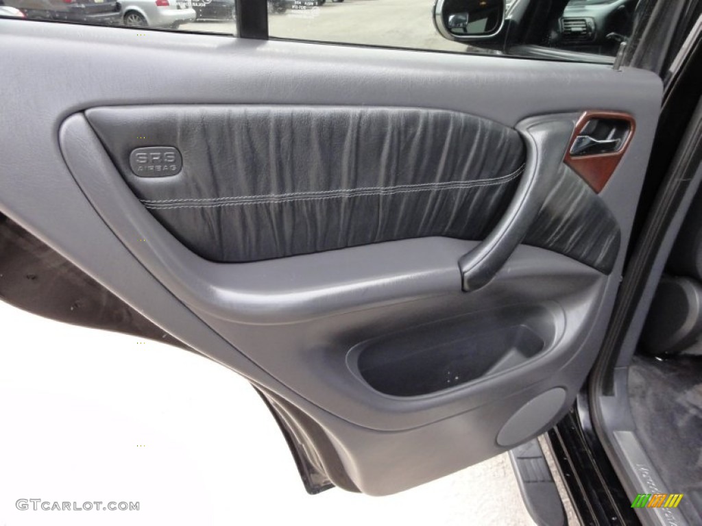 2001 Mercedes-Benz ML 320 4Matic Charcoal Door Panel Photo #52216978