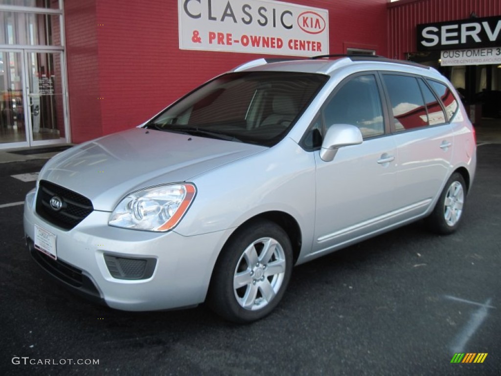 Fine Silver Kia Rondo