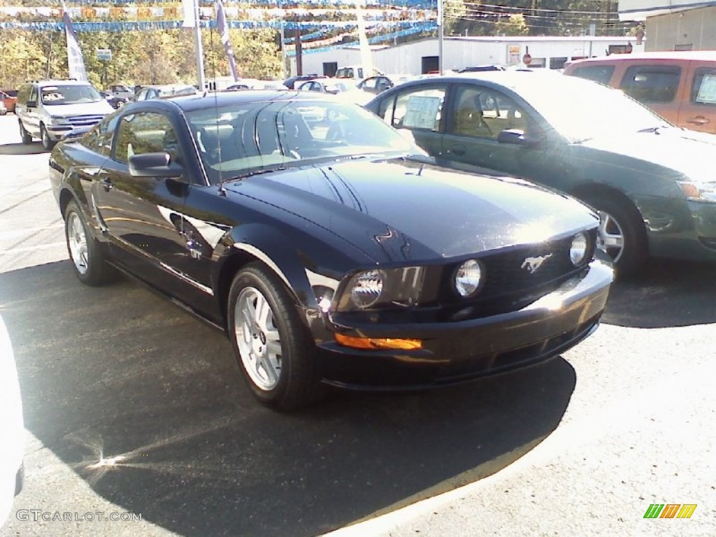 2008 Mustang GT Premium Coupe - Black / Dark Charcoal photo #1