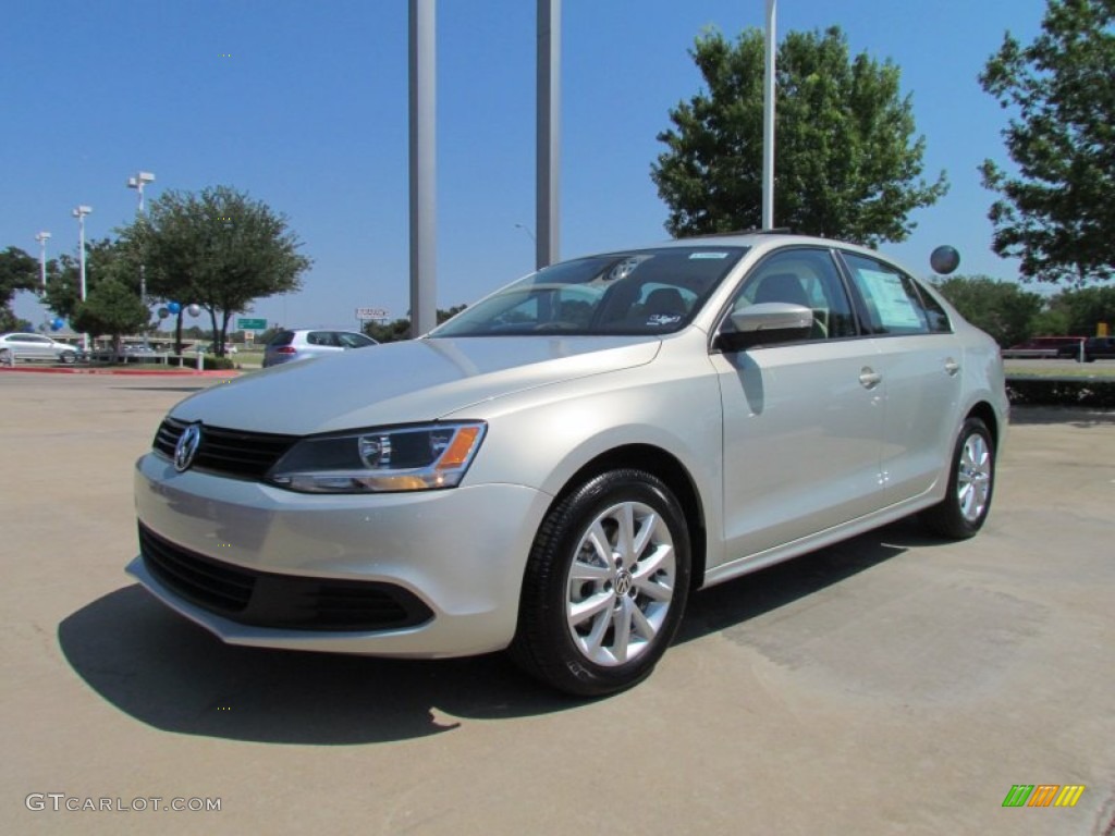 White Gold Metallic 2012 Volkswagen Jetta SE Sedan Exterior Photo #52221217