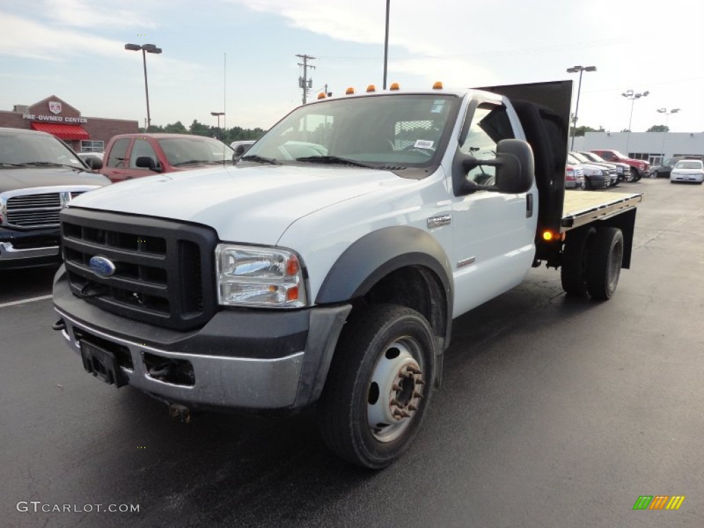 Oxford White 2006 Ford F450 Super Duty XL Regular Cab 4x4 Stake Truck Exterior Photo #52224295