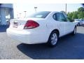 Vibrant White - Taurus SEL Sedan Photo No. 3