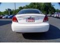 Vibrant White - Taurus SEL Sedan Photo No. 4