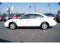 Vibrant White - Taurus SEL Sedan Photo No. 5