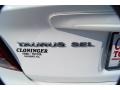 Vibrant White - Taurus SEL Sedan Photo No. 17