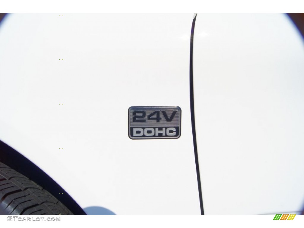 2004 Ford Taurus SEL Sedan Marks and Logos Photo #52228279