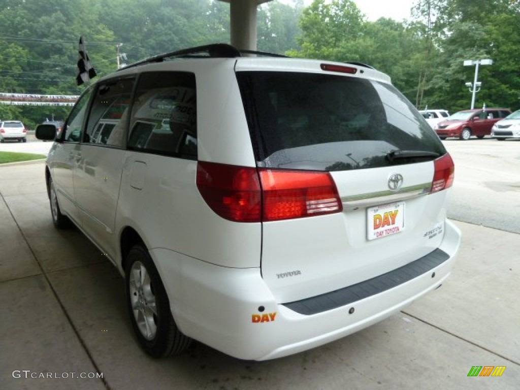 2005 Sienna XLE Limited AWD - Natural White / Taupe photo #4