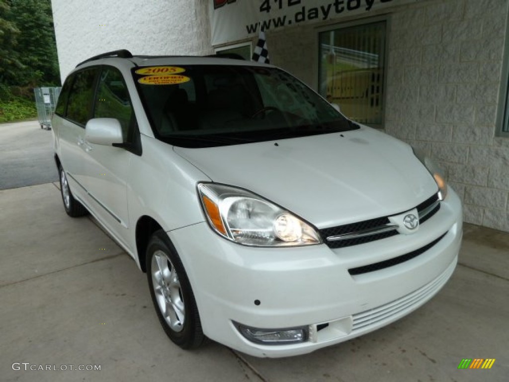 2005 Sienna XLE Limited AWD - Natural White / Taupe photo #7