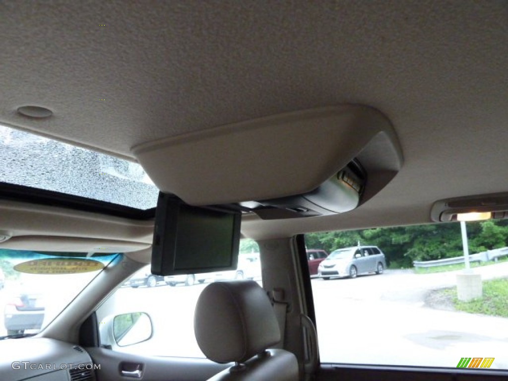 2005 Sienna XLE Limited AWD - Natural White / Taupe photo #13