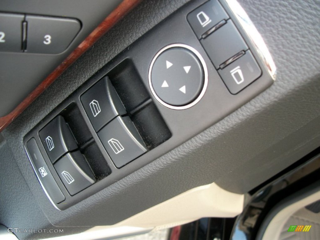 2010 Mercedes-Benz GLK 350 4Matic Controls Photo #52232569