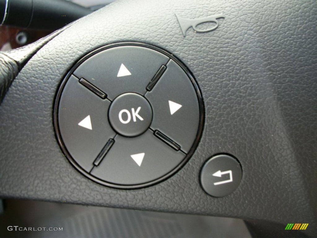 2010 Mercedes-Benz GLK 350 4Matic Controls Photo #52232701