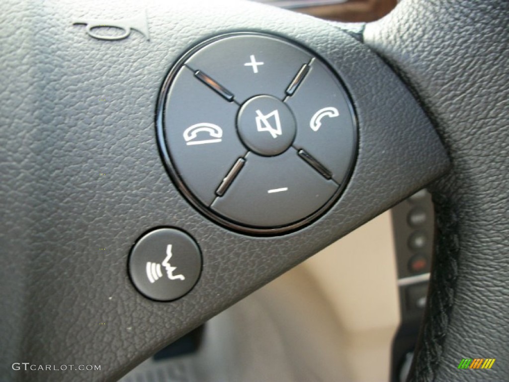 2010 Mercedes-Benz GLK 350 4Matic Controls Photo #52232710