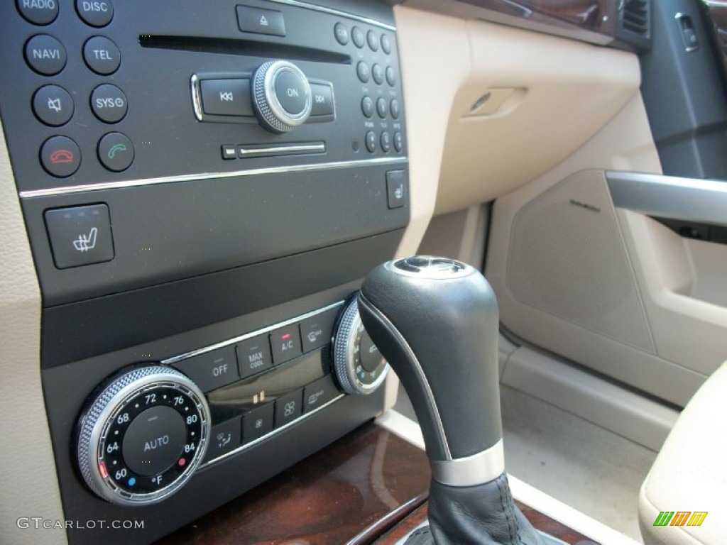 2010 Mercedes-Benz GLK 350 4Matic Controls Photo #52232740