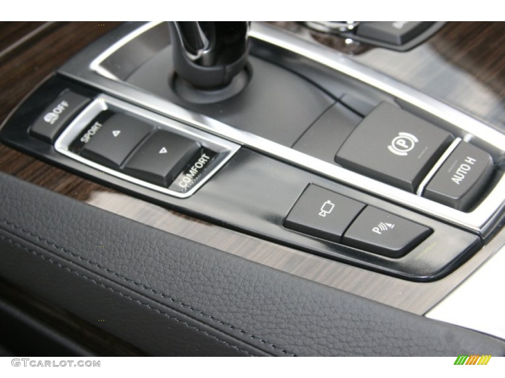 2012 BMW 7 Series 740i Sedan Controls Photo #52235140
