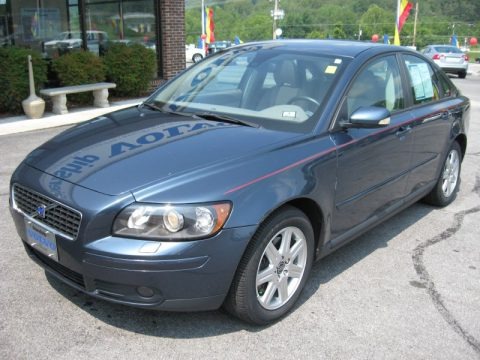2005 Volvo S40 T5 Data, Info and Specs