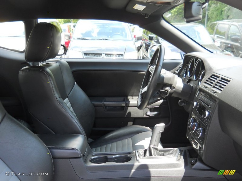 Dark Slate Gray Interior 2009 Dodge Challenger R/T Photo #52240113