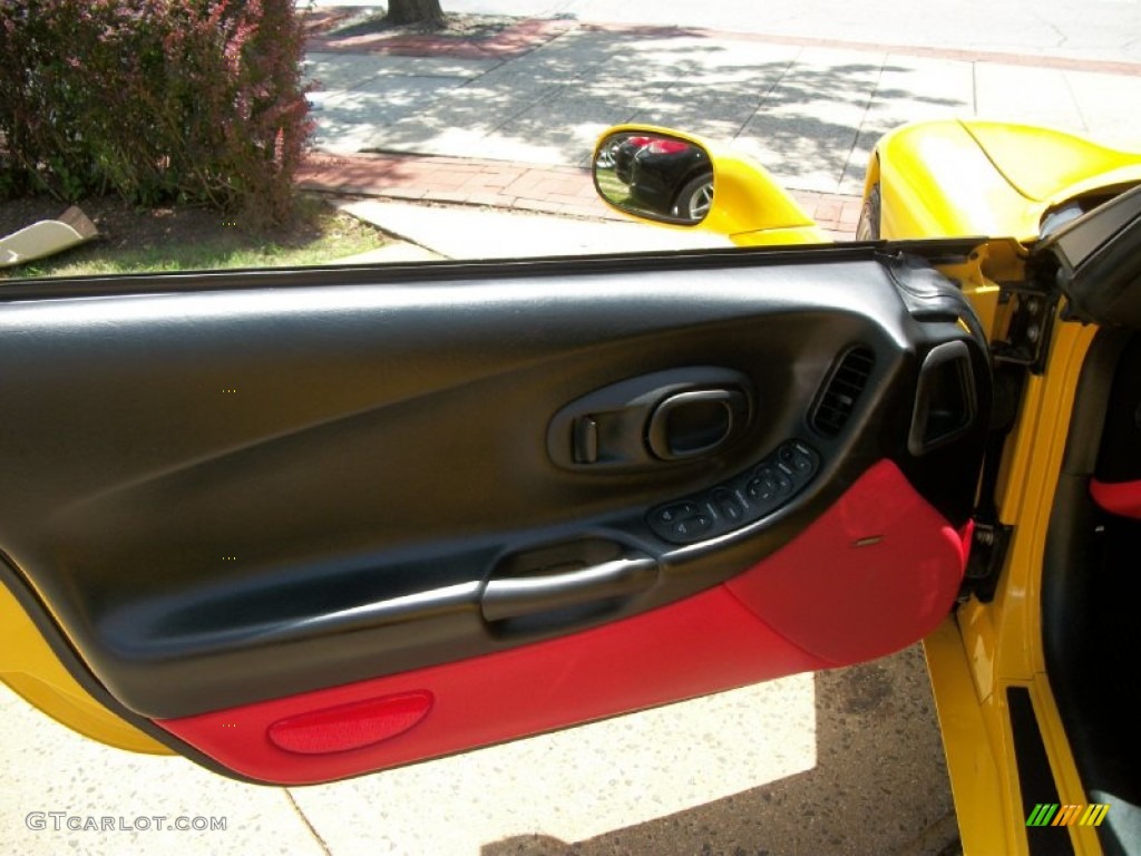 2003 Chevrolet Corvette Z06 Black/Torch Red Door Panel Photo #52242583