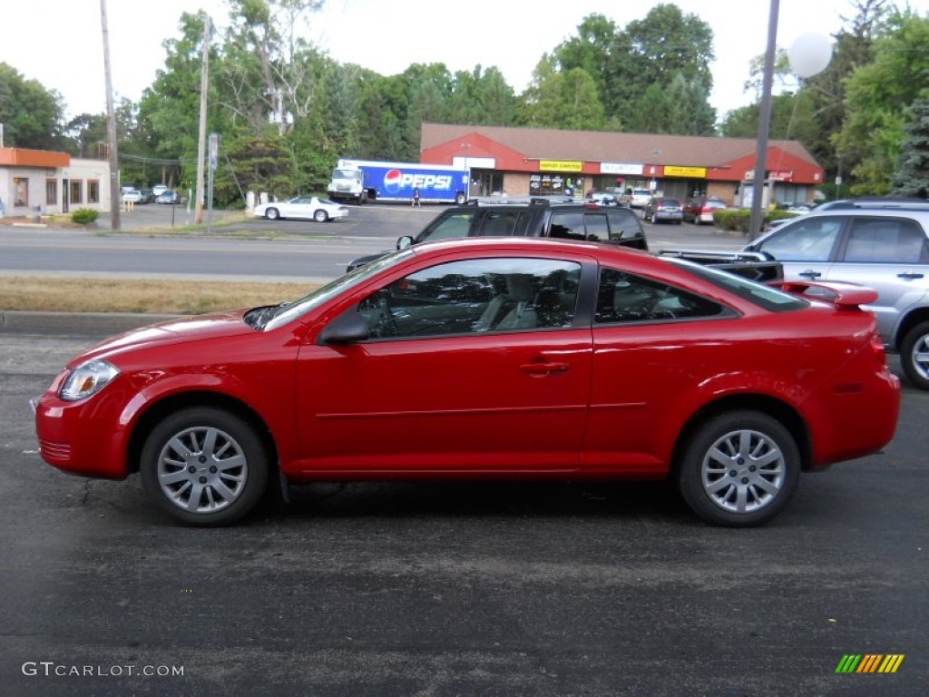 2010 Cobalt LS Coupe - Victory Red / Gray photo #10