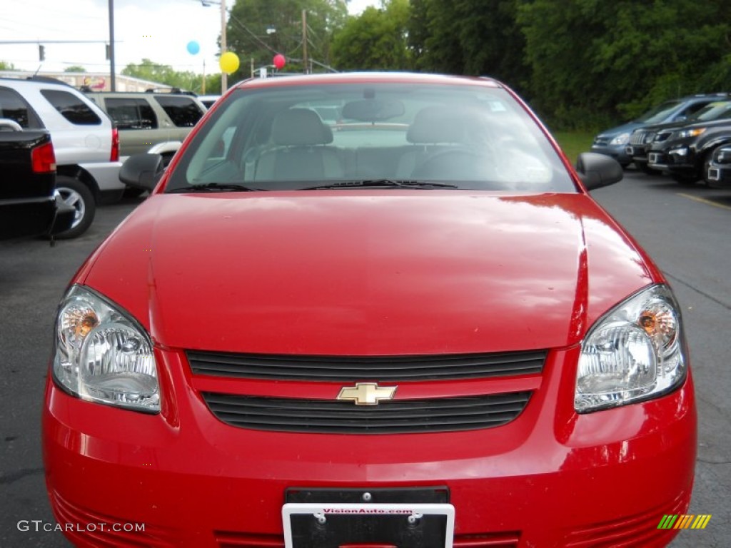 2010 Cobalt LS Coupe - Victory Red / Gray photo #14