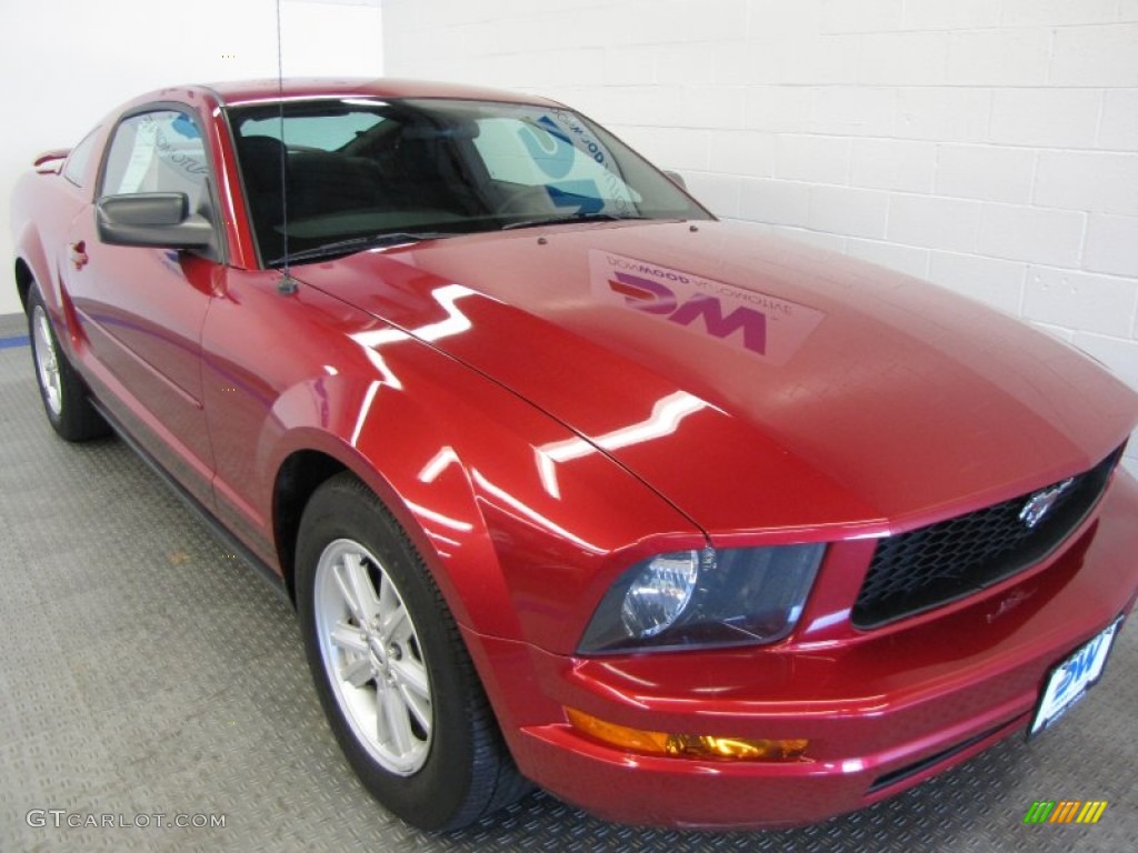 2005 Mustang V6 Deluxe Coupe - Redfire Metallic / Dark Charcoal photo #1