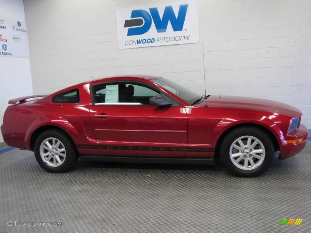 2005 Mustang V6 Deluxe Coupe - Redfire Metallic / Dark Charcoal photo #5