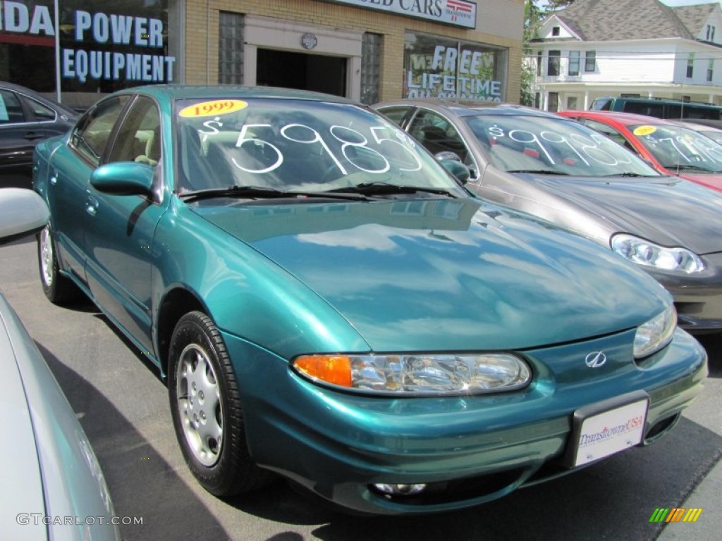 1999 Alero GL Sedan - Jade Green Metallic / Pewter Gray photo #1