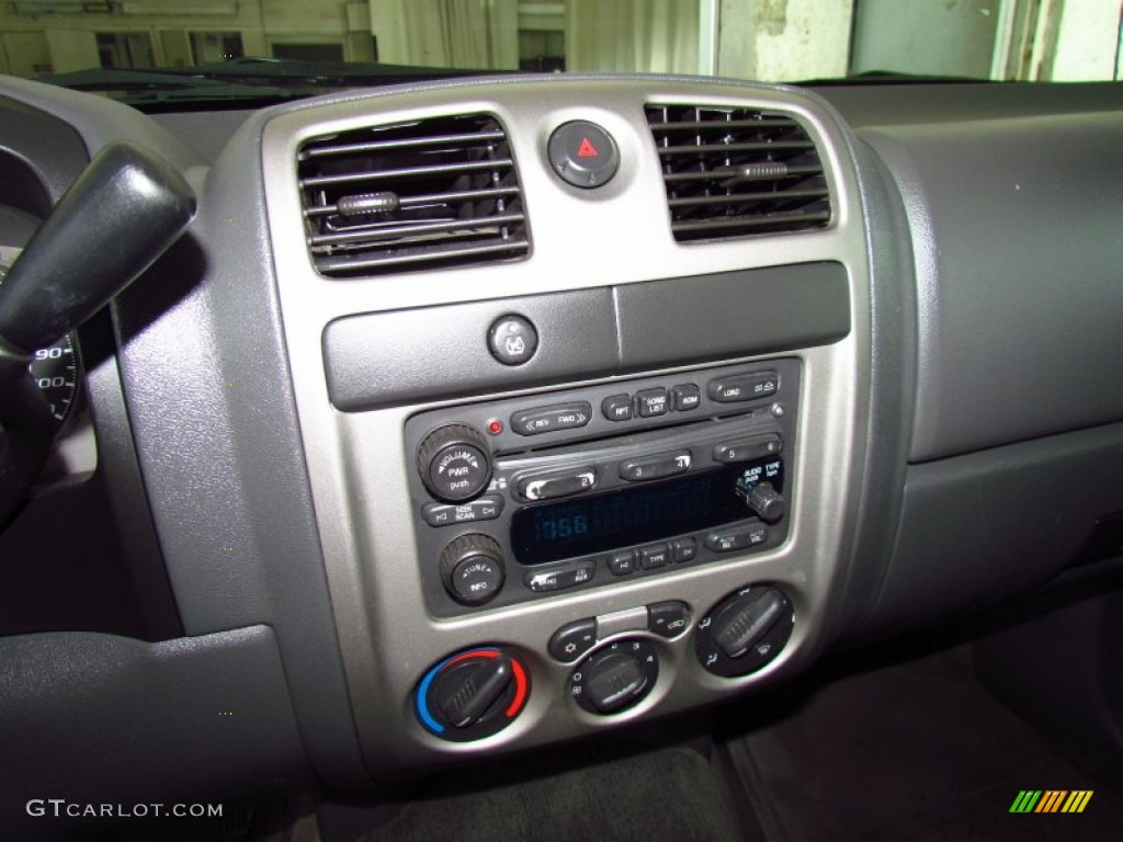 2005 Colorado LS Extended Cab - Summit White / Very Dark Pewter photo #16