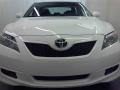 Super White - Camry SE Photo No. 2